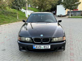 BMW 5 Series foto 6