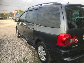 Volkswagen Sharan foto 2