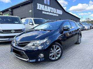 Toyota Auris foto 1