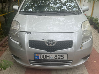 Toyota Yaris foto 1