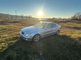 Mercedes E-Class foto 5