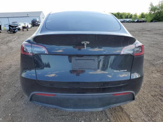 Tesla Model Y foto 5