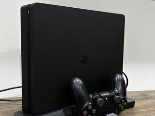 Play Station 4 Slim