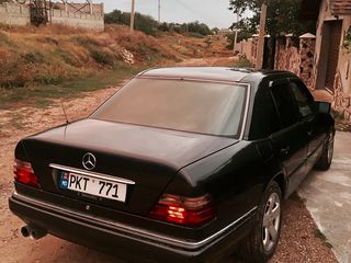 Mercedes E Class foto 4