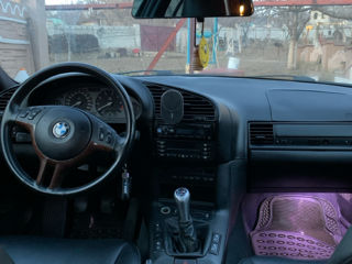 BMW 3 Series foto 8