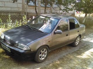 Suzuki svift foto 3