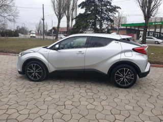 Toyota C-HR foto 4