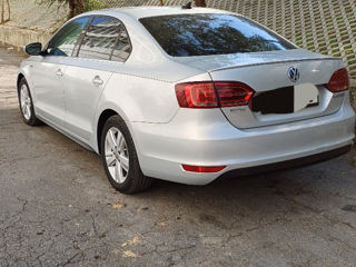 Volkswagen Jetta foto 2