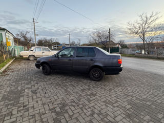 Volkswagen Vento foto 4