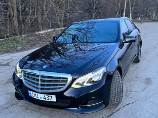 Mercedes E-Class foto 1