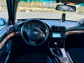 BMW 5 Series foto 7