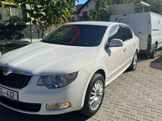 Skoda Superb foto 1