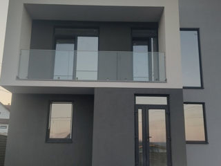 Balustrade din sticlă călită pe exterior după dimensiunile necesare foto 2