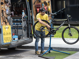 Multiservice reparatia bicicletelor veloservice carucioarelor trotinetei  borduri esire la domiciliu