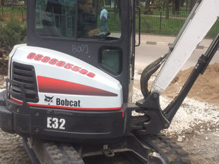 Bobcat E32 foto 4