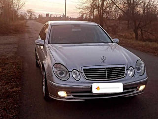 Mercedes E-Class foto 4