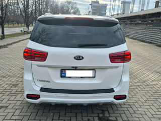 KIA Carnival foto 5