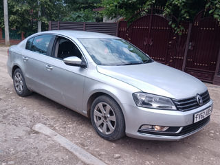 Volkswagen Passat foto 1