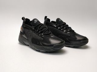 triple black nike zoom 2k