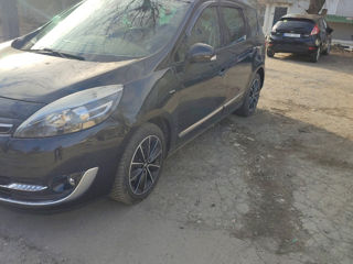 Renault Grand Scenic foto 2