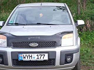 Ford Fusion foto 8