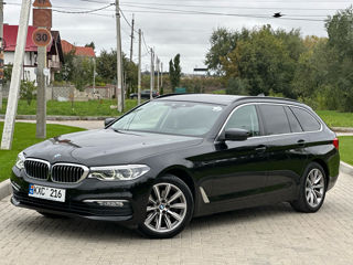 BMW 5 Series Touring foto 2