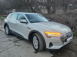 Audi e-tron foto 3