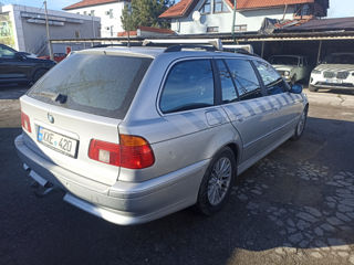 BMW 5 Series Touring foto 5