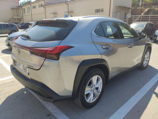 Lexus UX foto 4