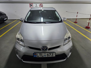 Arenda Toyota Prius , Corolla , Yaris , Auris ..Reno / Dacia/ SKoda ...  de la 12 euro !!! foto 2