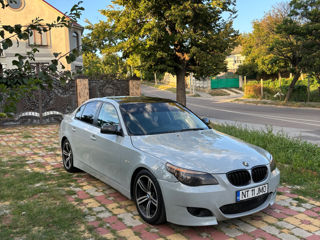 BMW 5 Series foto 1