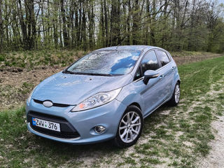 Ford Fiesta 5D foto 1