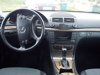 Mercedes E-Class foto 2