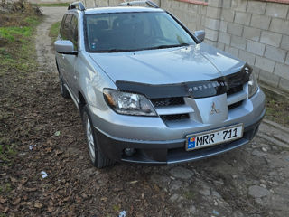 Mitsubishi Outlander foto 2