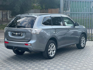 Mitsubishi Outlander foto 6