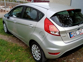 Ford Fiesta foto 4