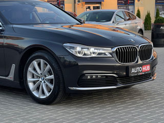 BMW 7 Series foto 3