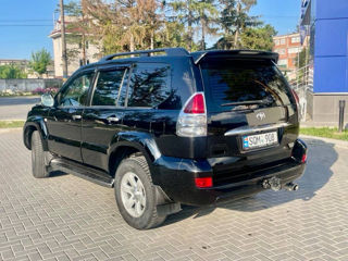 Toyota Land Cruiser Prado foto 3