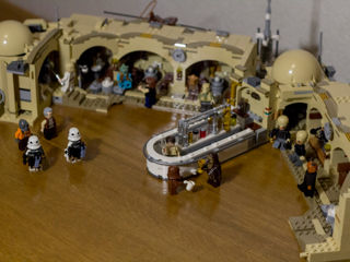 Продаю набор LEGO Star Wars Mos Eisley Cantina / Vind set LEGO Star Wars Mos Eisley Cantina foto 6