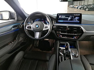 BMW 5 Series foto 8