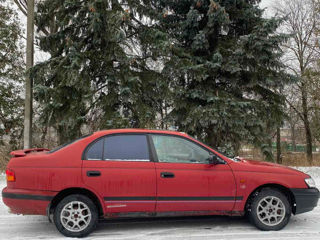 Toyota Carina foto 2