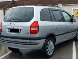 Opel Zafira foto 6