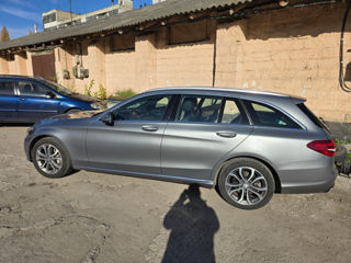 Mercedes C-Class foto 2