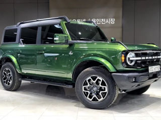 Ford Bronco foto 1