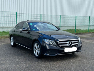 Mercedes E-Class foto 1