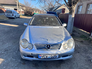 Mercedes C-Class Coupe foto 7