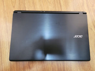 Acer Aspire V5-573 foto 1