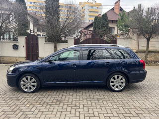 Toyota Avensis foto 7