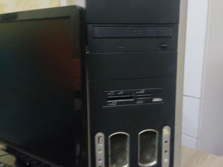 комплект i2 e2700, GST450, RAM 4GB,HDD 1TB+монитор и тд. foto 1