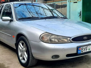 Ford Mondeo foto 3